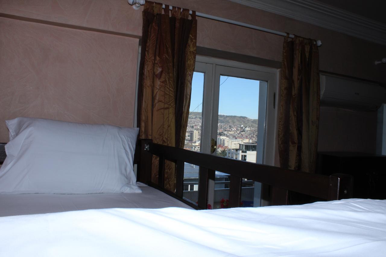 טביליסי Herrmas Hostel מראה חיצוני תמונה