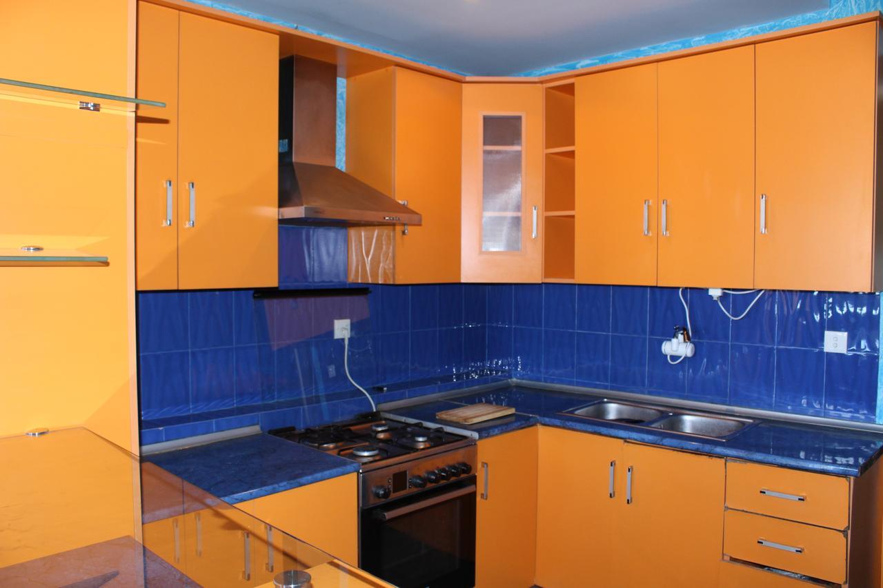 טביליסי Herrmas Hostel מראה חיצוני תמונה