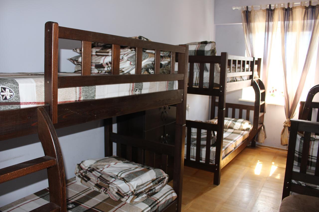 טביליסי Herrmas Hostel מראה חיצוני תמונה
