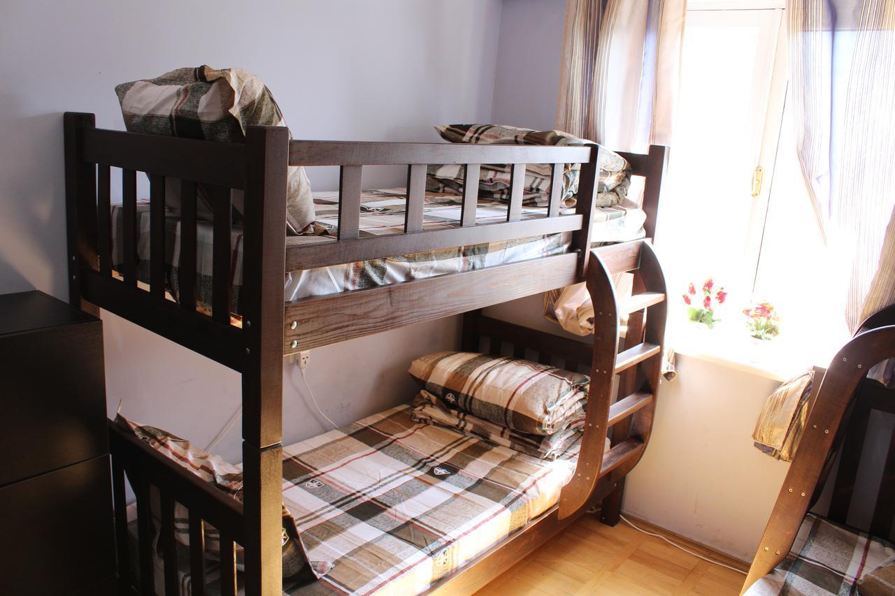 טביליסי Herrmas Hostel מראה חיצוני תמונה